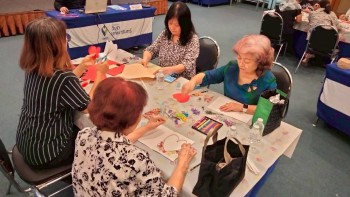 วาดภาพระบายสี ศิลปะด้วยมือวัยเก๋า ครั้งที่ 5