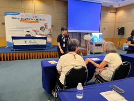 Strong teeth วัยเก๋า ฟันแข็งแรง