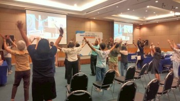 โยคะหัวเราะ ครั้งที่ 6